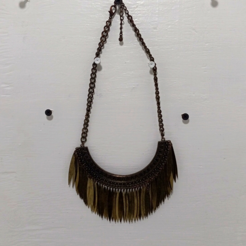L-20 lot fringe necklace